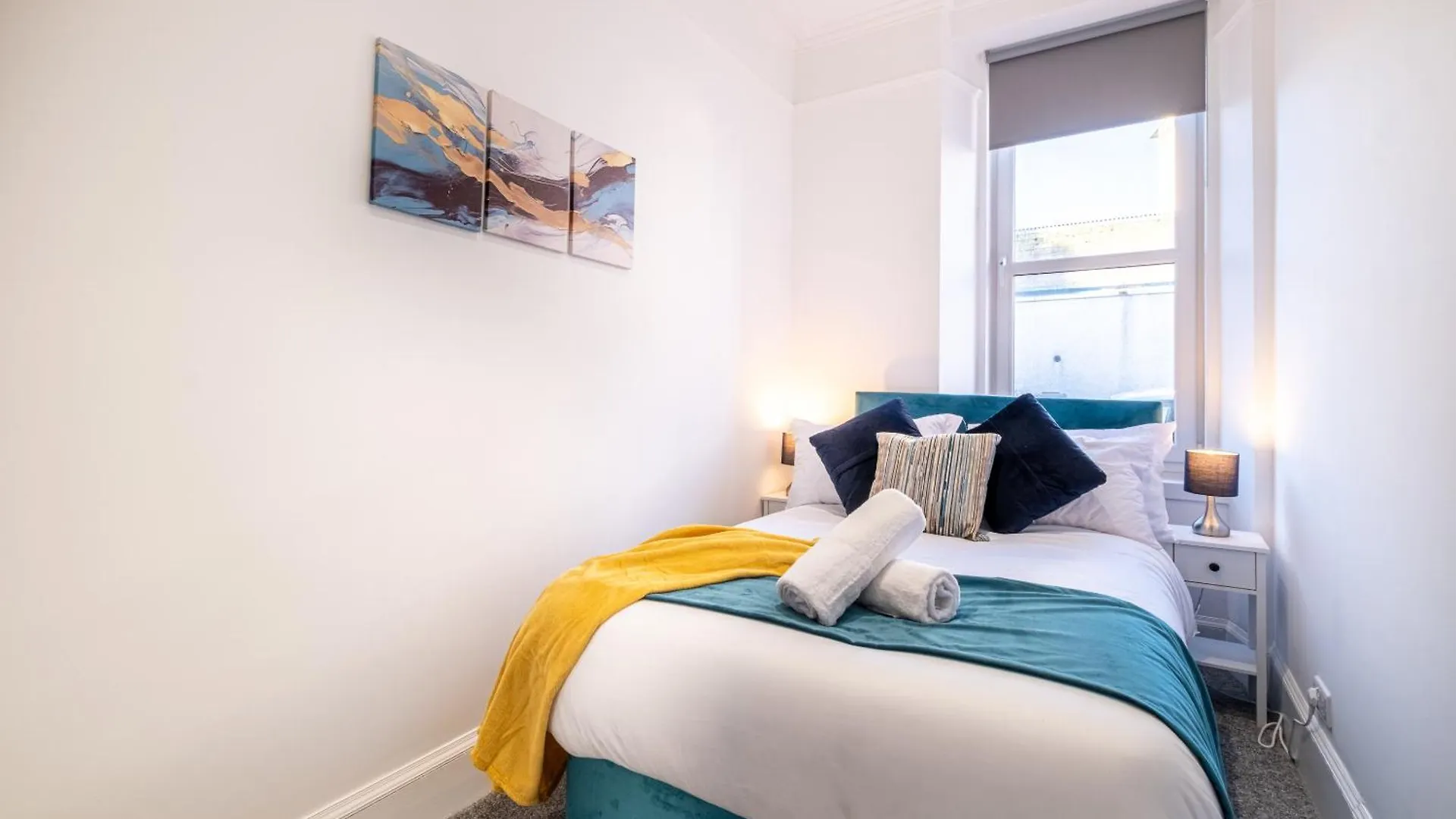 Willowstay - Sja Stays - Modern 2 Bed Apartment Aberdeen
